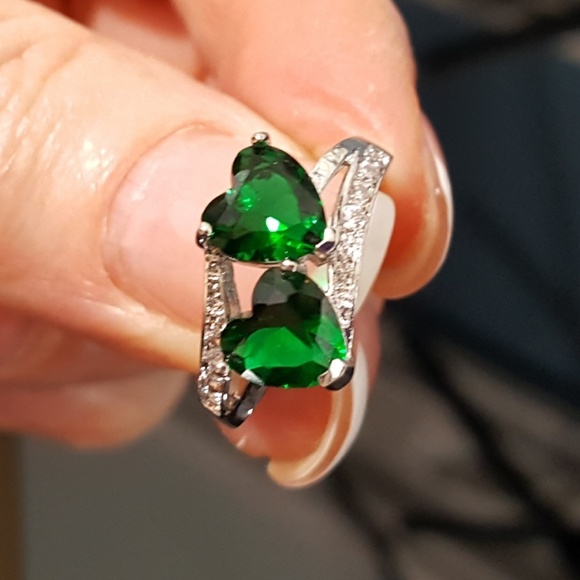 Jewelry - Simulated Emerald n Diamonds